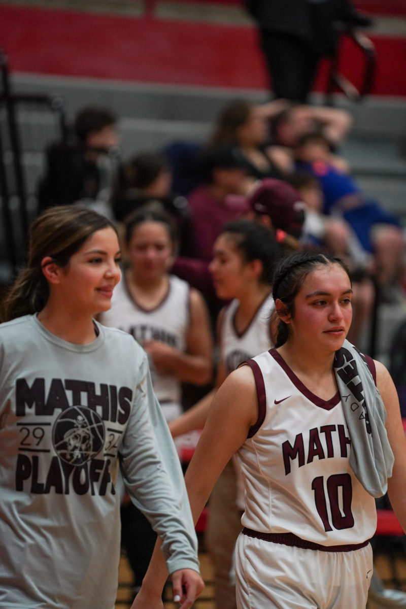 mathis-london-girls-basketball-playoffs00113